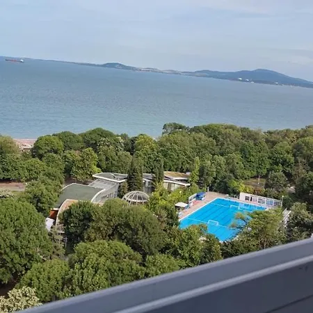 Sea View Flora Apartment *