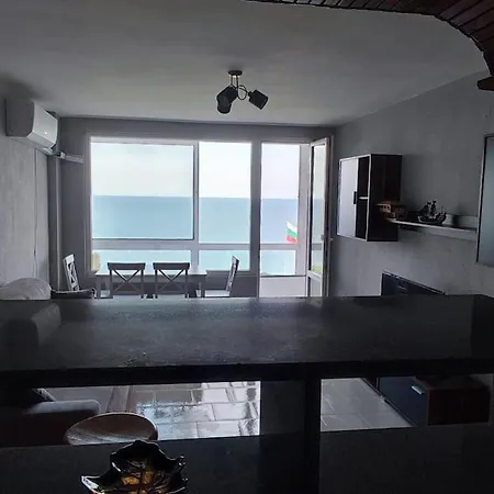 Sea View Flora ブルガス