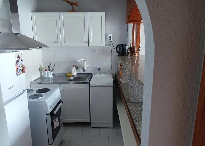 Sea View Flora דירה